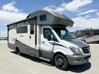 2016 Winnebago Navion 24M