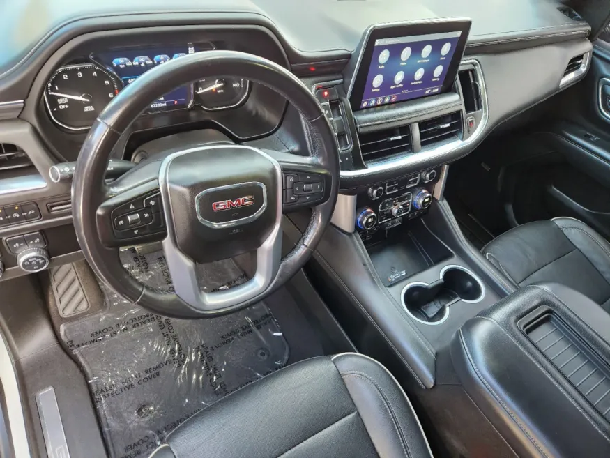 2021 GMC Yukon SLT | Photo 7 of 29