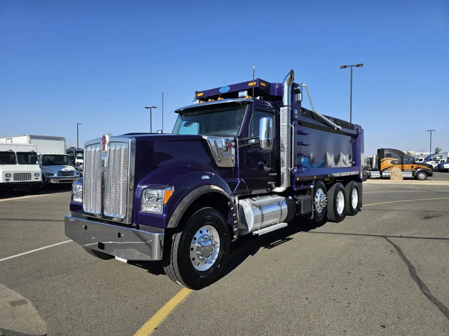 2024 Kenworth W990 | Photo 1 of 18