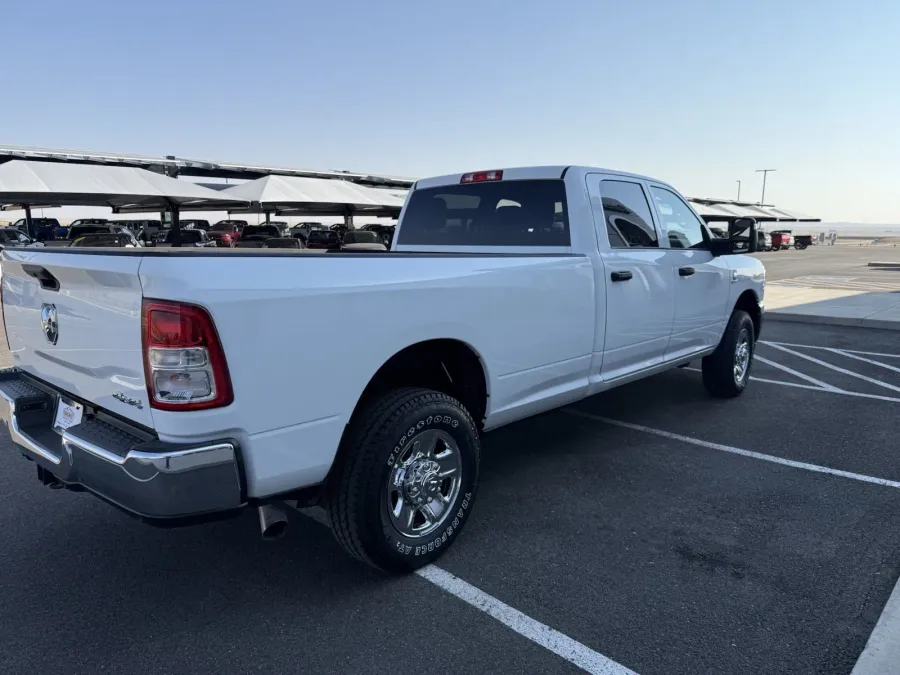 2024 RAM 3500 Tradesman | Photo 4 of 16