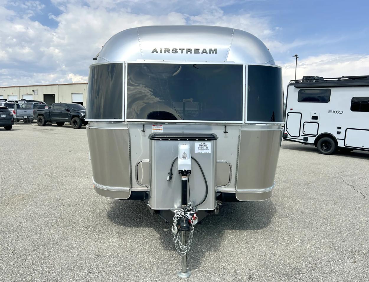 2019 Airstream International 27FB | Photo 19 of 19