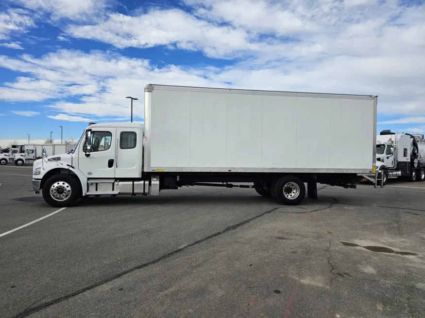 2024 Freightliner M2 106 | Photo 12 of 20