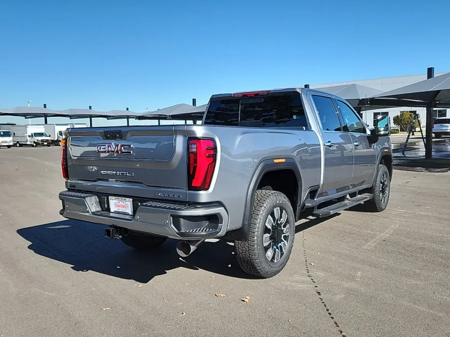 2025 GMC Sierra 2500HD Denali | Photo 2 of 26