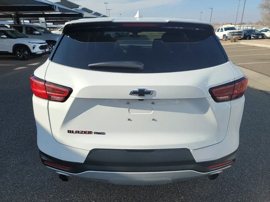 2023 Chevrolet Blazer LT | Photo 3 of 16