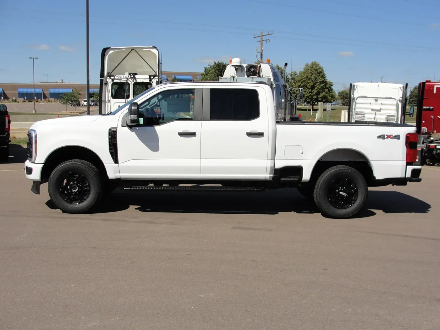 2024 Ford F-350 | Photo 2 of 17