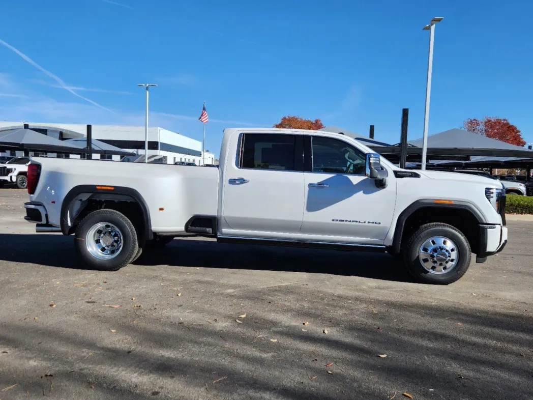 2025 GMC Sierra 3500HD Denali Ultimate 