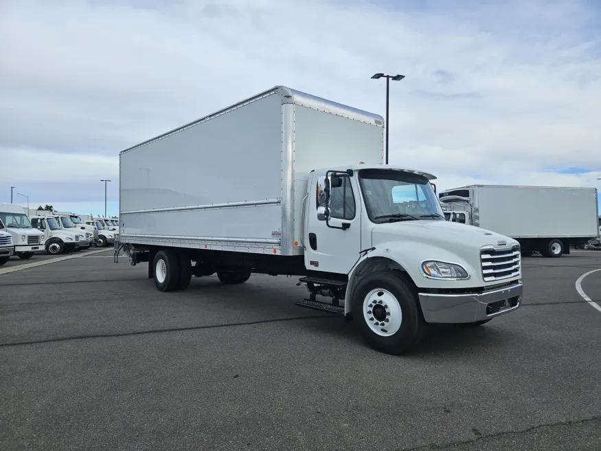 2025 Freightliner M2 106 | Photo 3 of 17