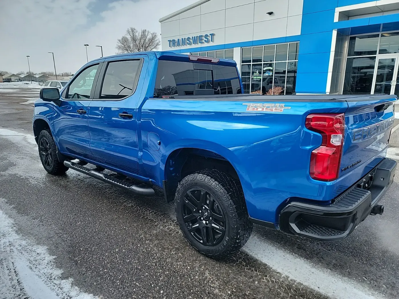 2023 Chevrolet Silverado 1500 LT Trail Boss | Photo 2 of 19