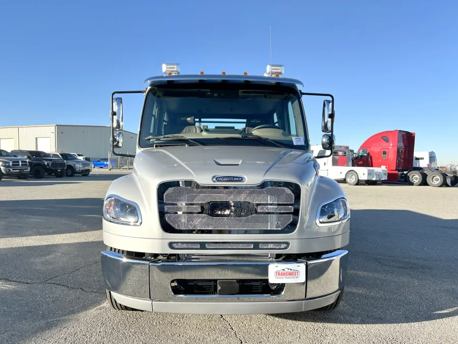 2024 Freightliner M2 106 Plus Summit Hauler | Photo 23 of 24