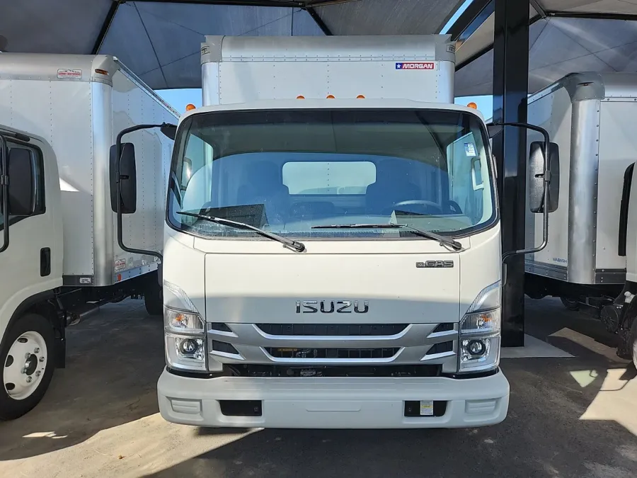 2025 Isuzu NRR-GAS 20&#039; BOX VAN | Photo 1 of 8