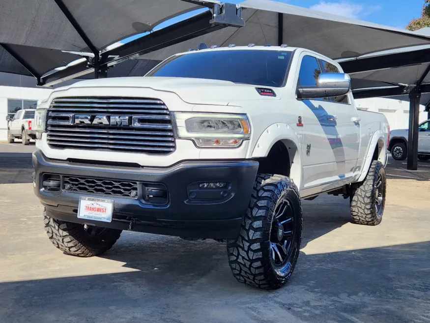 2022 RAM 2500 Laramie | Photo 3 of 31