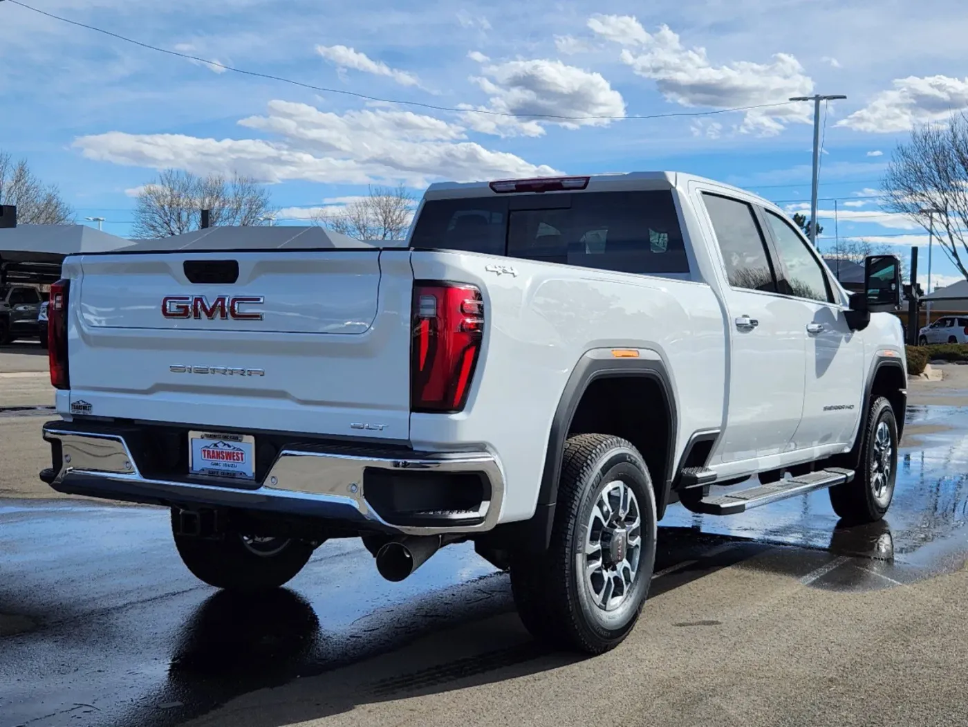 2025 GMC Sierra 2500HD SLT | Photo 2 of 32