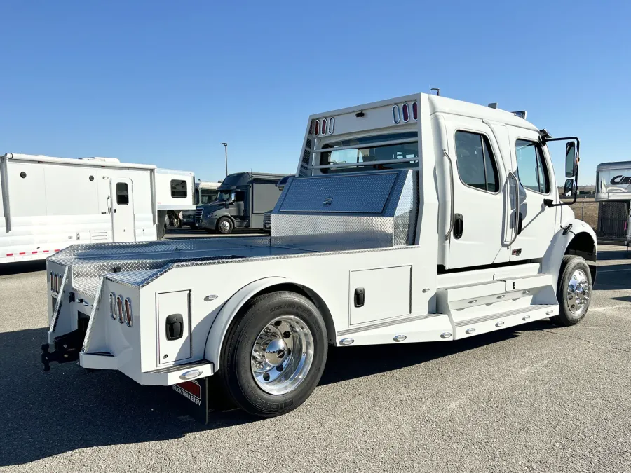 2024 Freightliner M2 106 Plus Summit Hauler | Photo 17 of 26