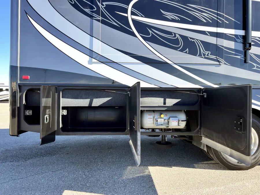 2020 Jayco Seneca 37K | Photo 26 of 30