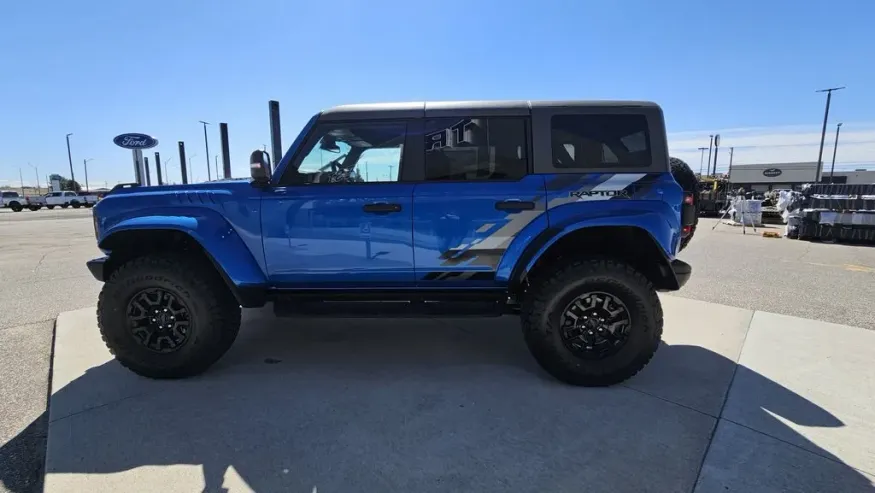 2024 Ford Bronco | Photo 1 of 31