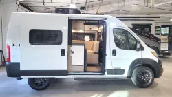 2024 Winnebago Solis Pocket 36B | Thumbnail Photo 10 of 17