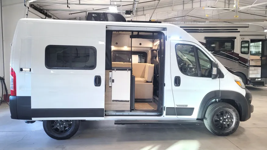 2024 Winnebago Solis Pocket 36B | Photo 10 of 17