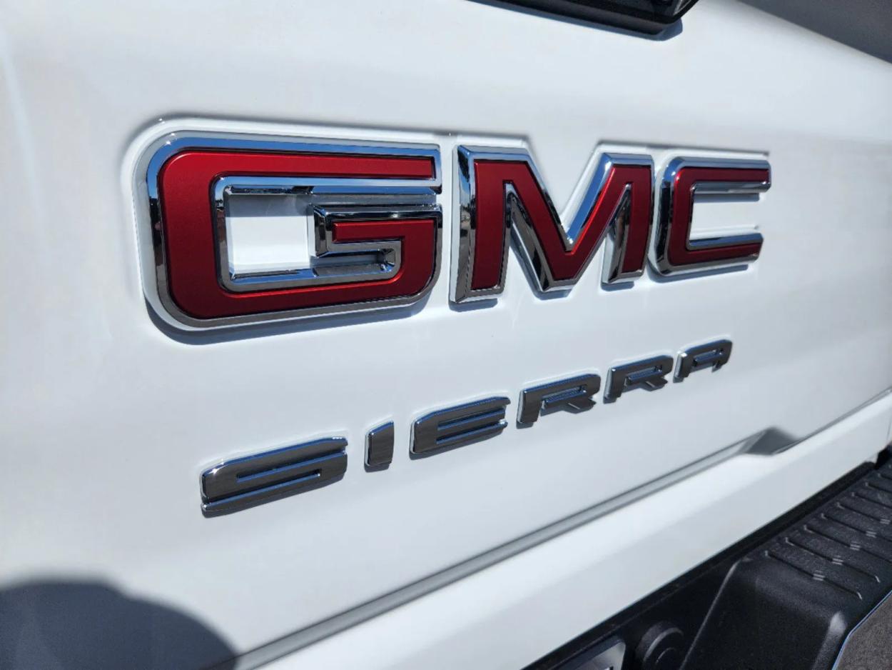 2025 GMC Sierra 2500HD Pro | Photo 13 of 28