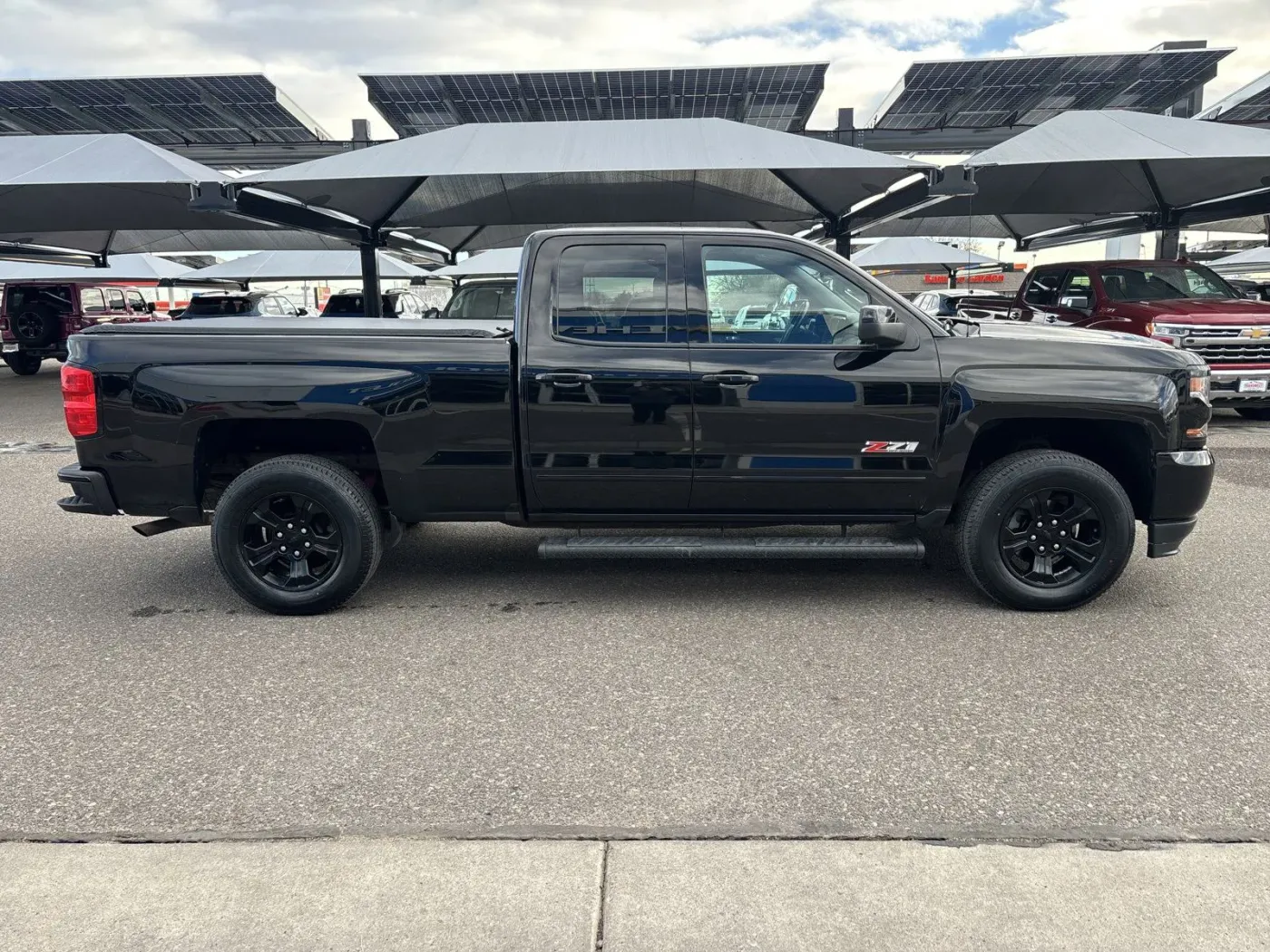 2016 Chevrolet Silverado 1500 LT | Photo 5 of 18