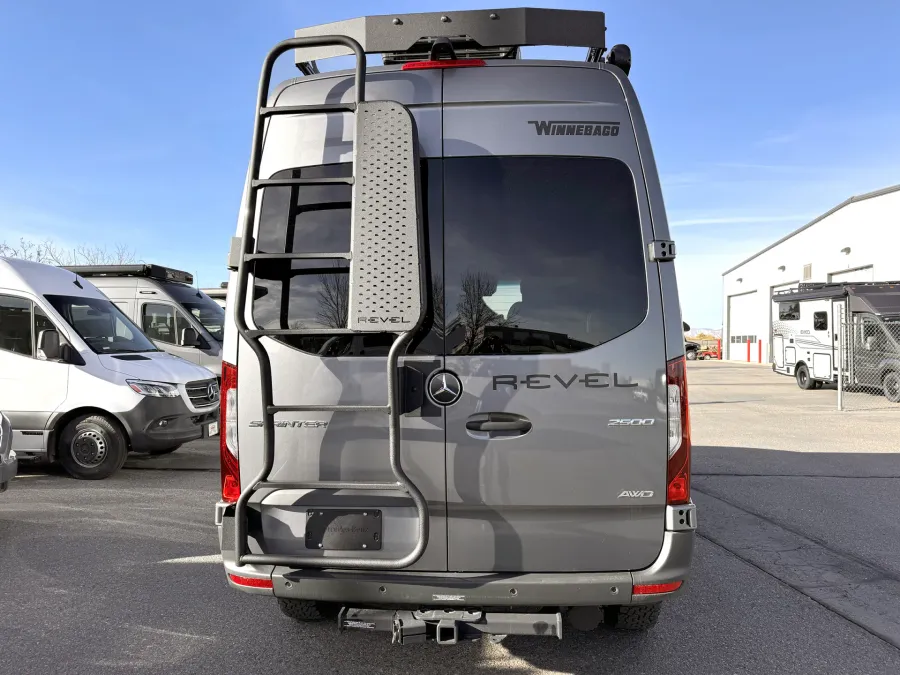 2025 Winnebago Revel 44E | Photo 11 of 14