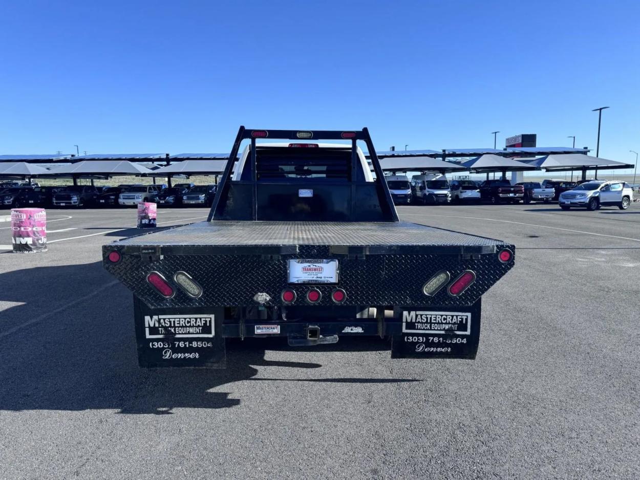 2019 RAM 3500 Chassis Cab Tradesman | Photo 2 of 12