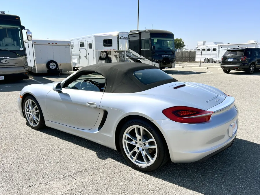 2014 Porsche Boxster | Photo 6 of 13