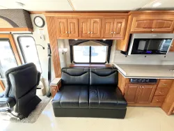 2008 Newmar Dutch Star 4317 | Thumbnail Photo 8 of 33