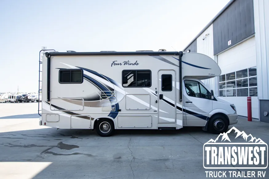 2018 Thor Four Winds 24WS | Photo 1 of 13