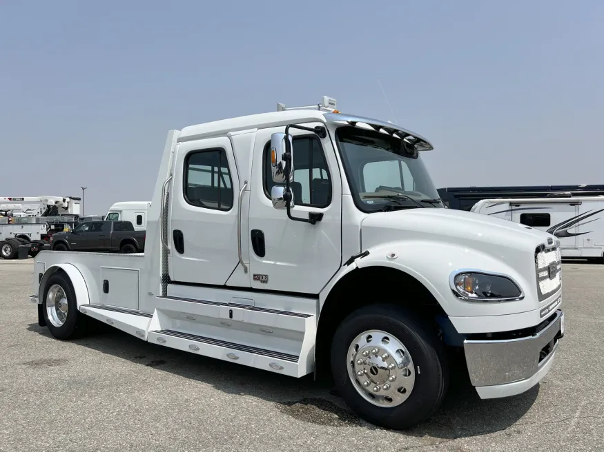 2024 Freightliner M2 106 Plus Summit Hauler | Photo 23 of 25