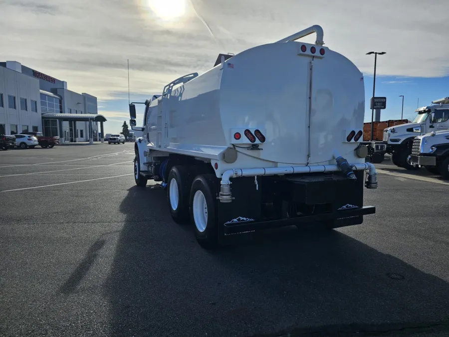 2024 Freightliner M2 106 | Photo 6 of 22