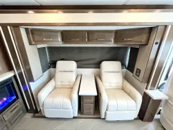 2024 Newmar New Aire 3543 | Thumbnail Photo 8 of 31