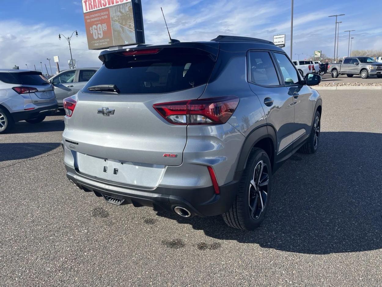 2023 Chevrolet Trailblazer RS | Photo 4 of 27