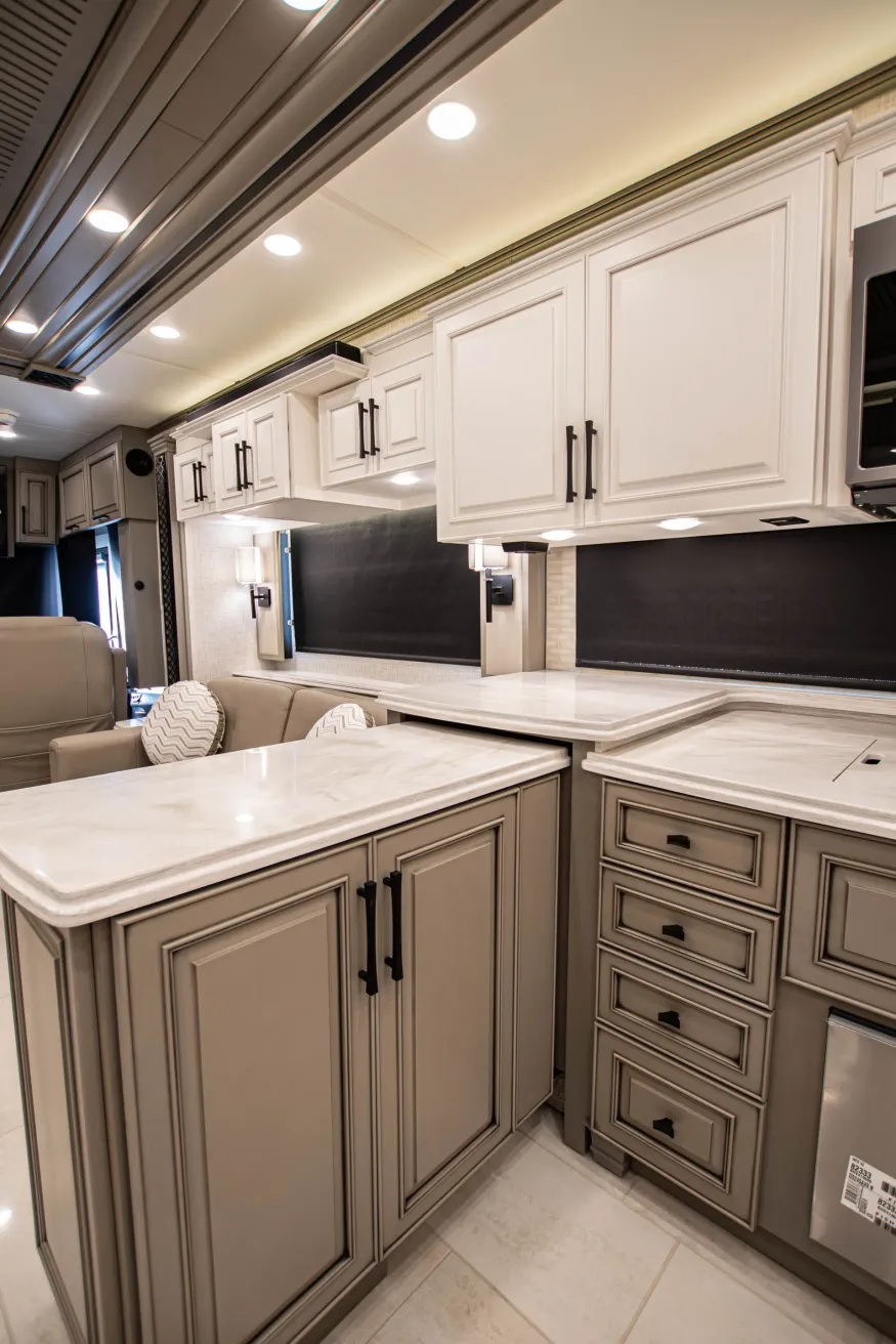 2025 Newmar London Aire 4569 | Photo 17 of 32