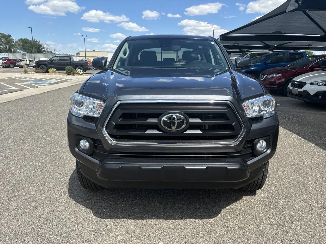 2022 Toyota Tacoma 4WD SR5 | Photo 7 of 22