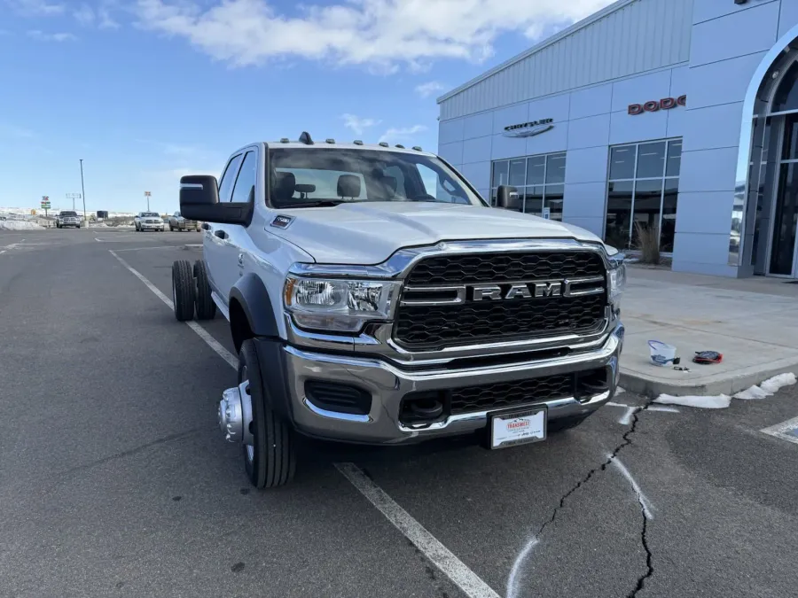 2024 RAM 5500 Tradesman | Photo 2 of 15