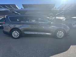 2017 Chrysler Pacifica Touring-L | Thumbnail Photo 5 of 21