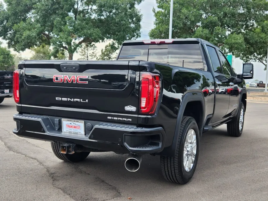 2020 GMC Sierra 2500HD Denali | Photo 2 of 29