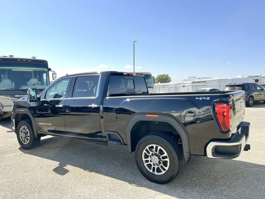 2023 GMC 2500 | Photo 11 of 20