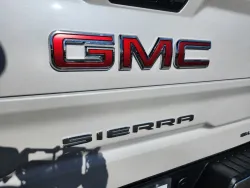 2023 GMC Sierra 1500 SLT | Thumbnail Photo 14 of 31