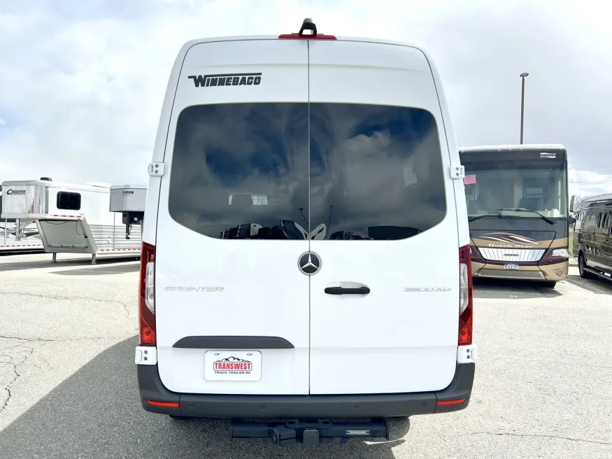 2023 Winnebago Adventure Wagon 70 SE | Photo 11 of 15