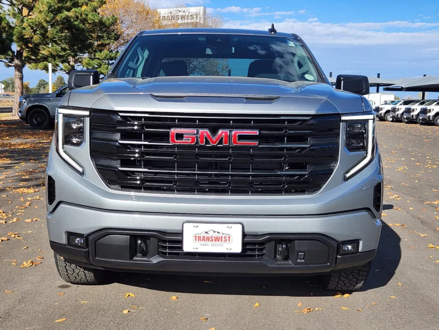 2025 GMC Sierra 1500 Elevation | Photo 4 of 30