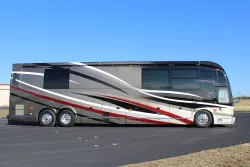 2023 Emerald Prevost H3-45 | Thumbnail Photo 2 of 34