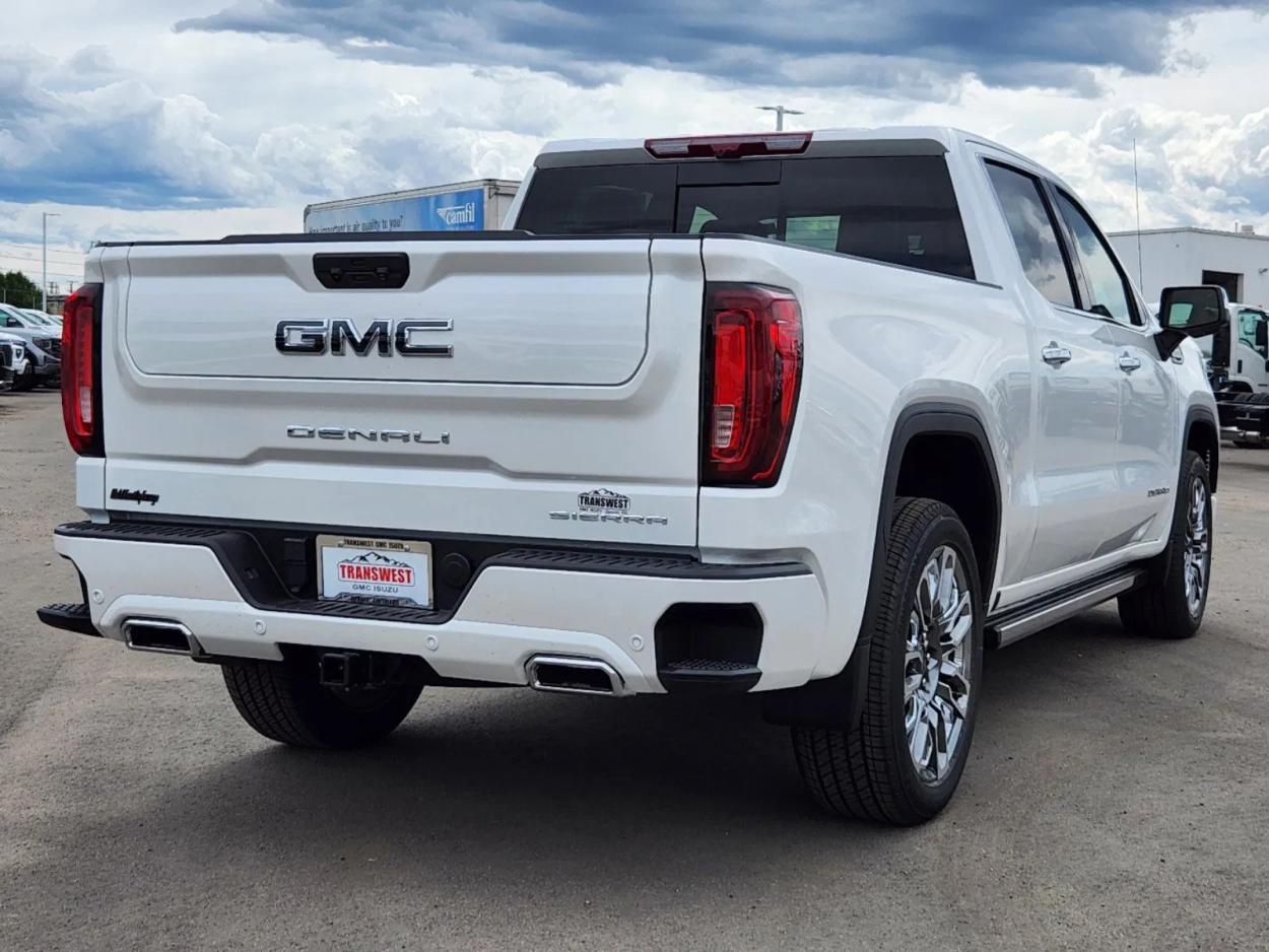 2024 GMC Sierra 1500 Denali Ultimate | Photo 2 of 26