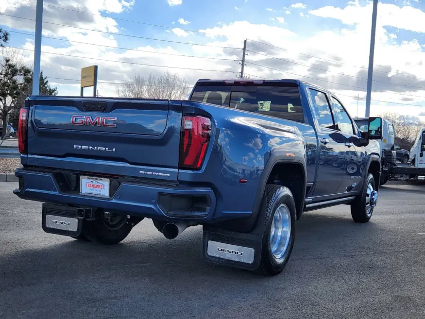 2024 GMC Sierra 3500HD Denali | Photo 2 of 34