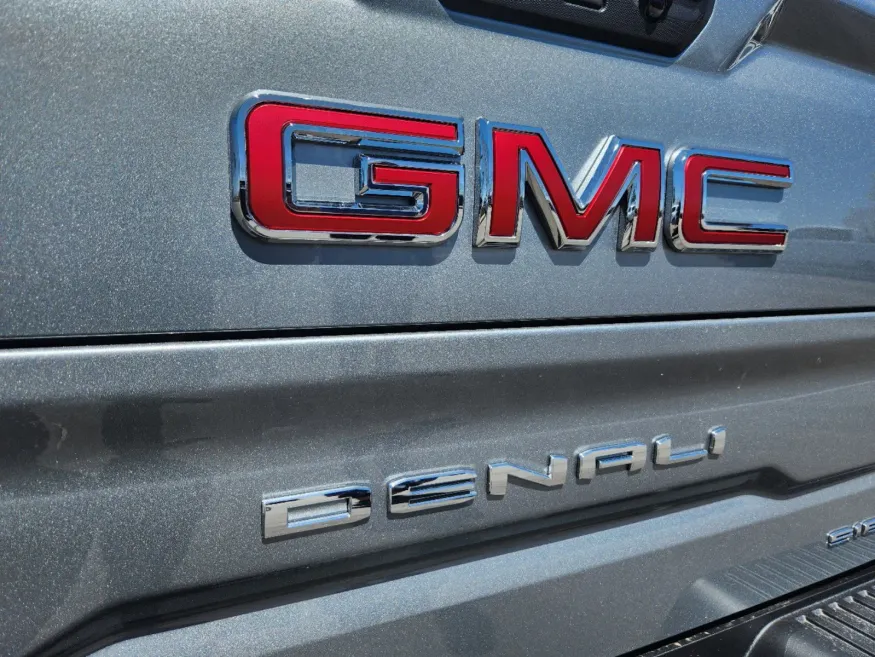 2024 GMC Sierra 1500 Denali | Photo 11 of 25