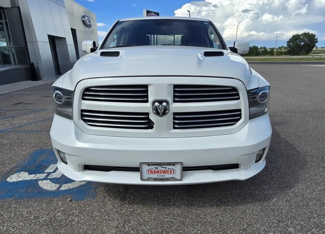 2014 RAM 1500 | Photo 2 of 32