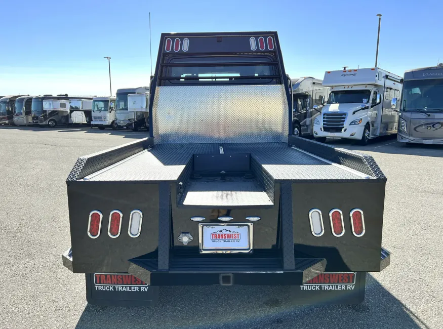 2023 Freightliner M2 112 SUMMIT HAULER | Photo 16 of 23