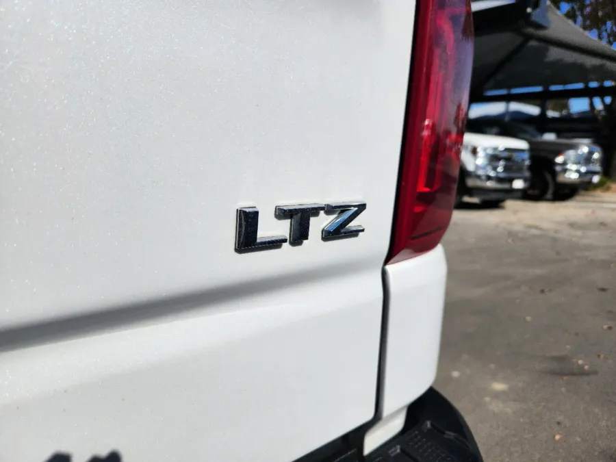 2022 Chevrolet Silverado 1500 LTD LTZ | Photo 13 of 29