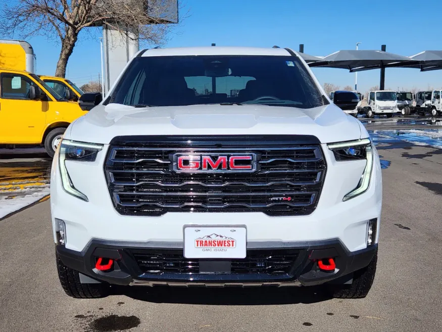 2025 GMC Acadia AWD AT4 | Photo 4 of 30