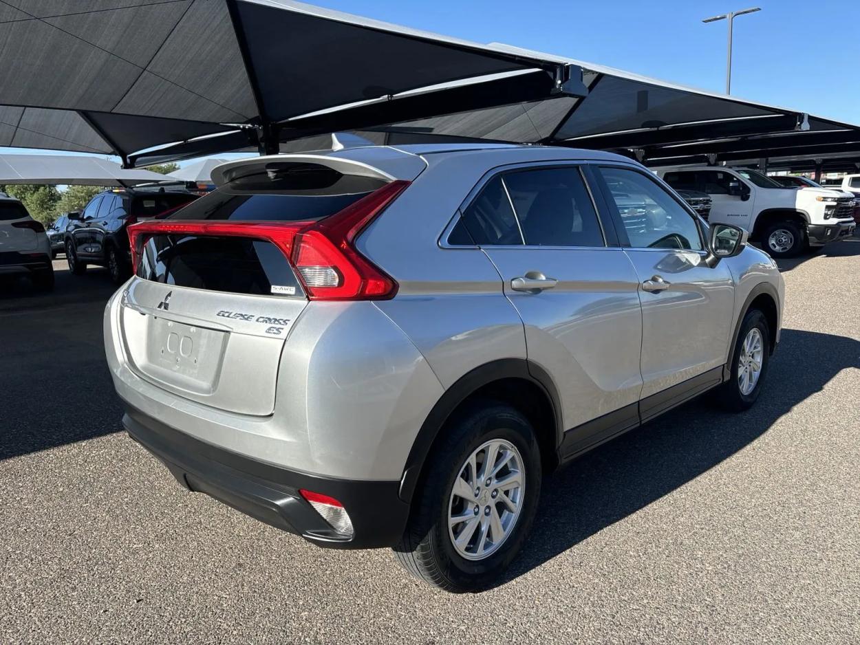 2019 Mitsubishi Eclipse Cross ES | Photo 4 of 20